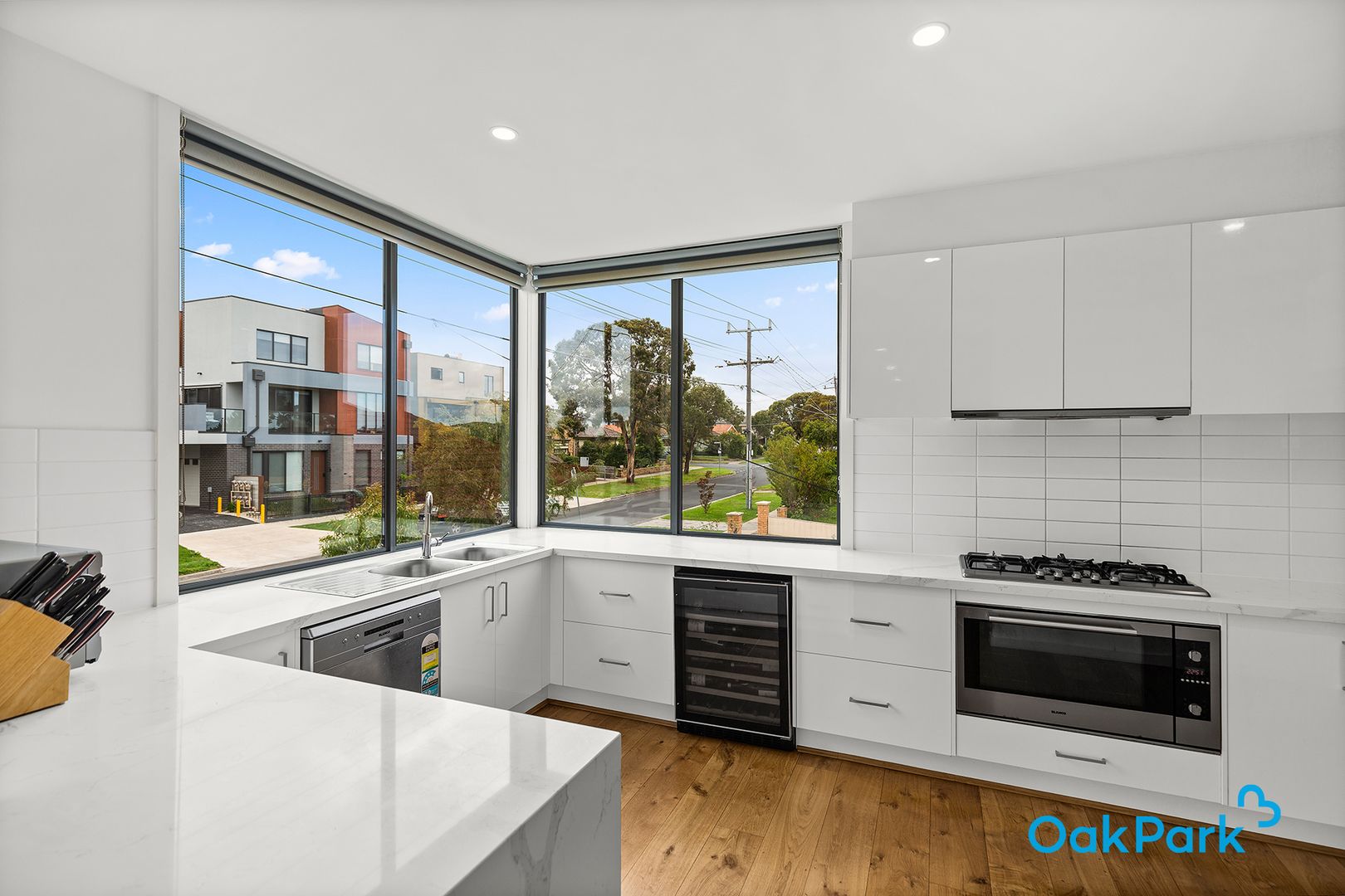 1/77 Snell Grove, Oak Park VIC 3046, Image 2