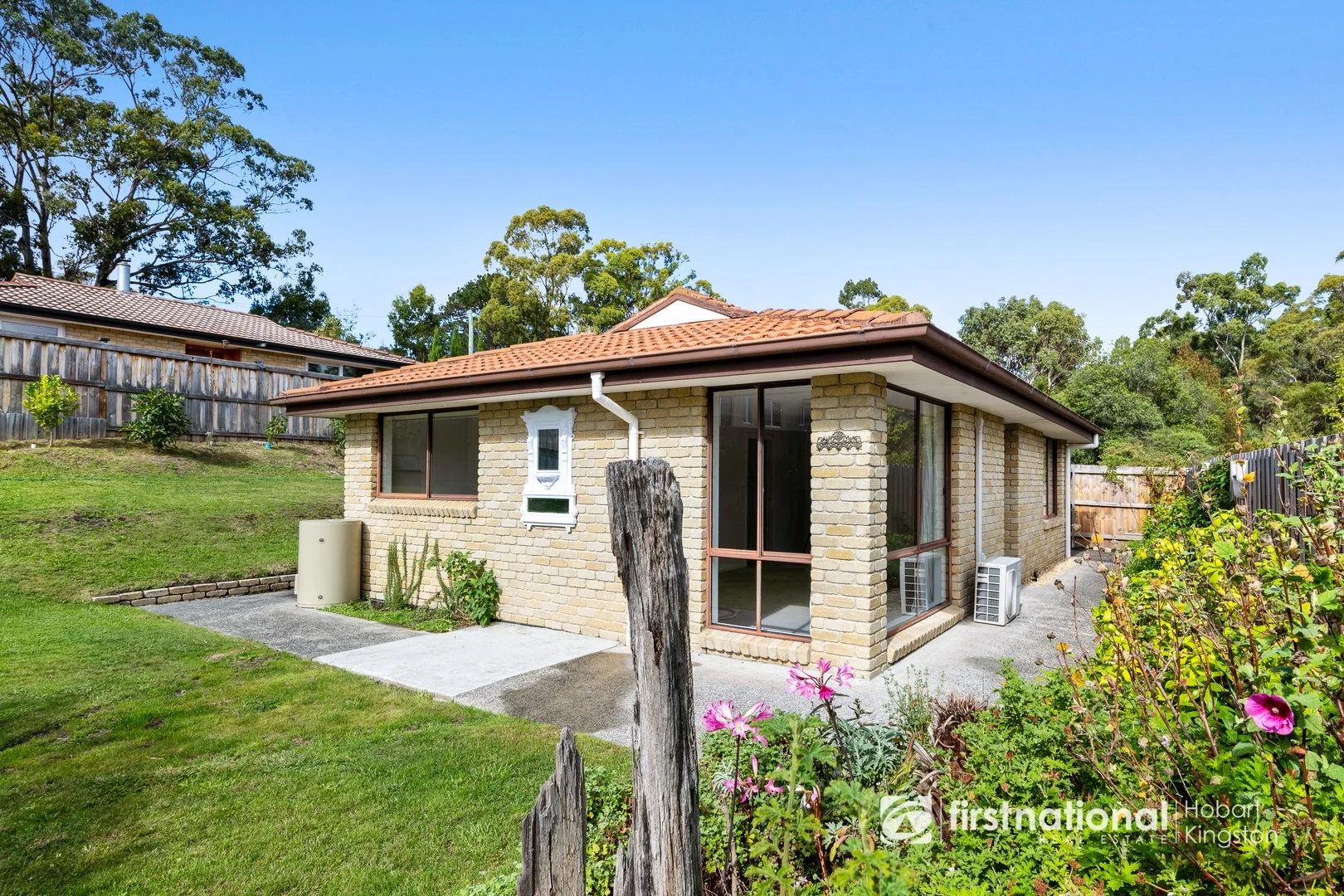 2/10 Sherburd Street, Kingston TAS 7050