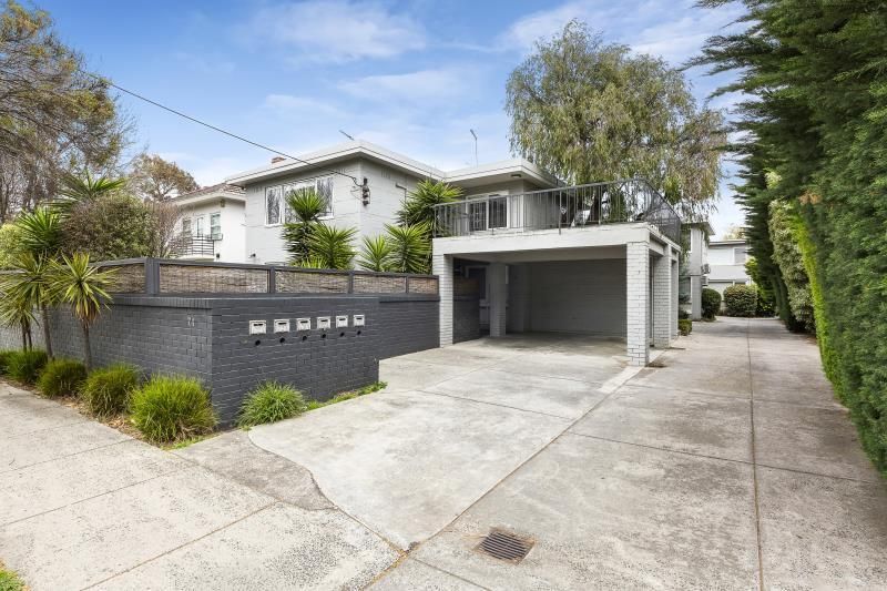 2 bedrooms Apartment / Unit / Flat in 2/74 Hawthorn Rd CAULFIELD NORTH VIC, 3161