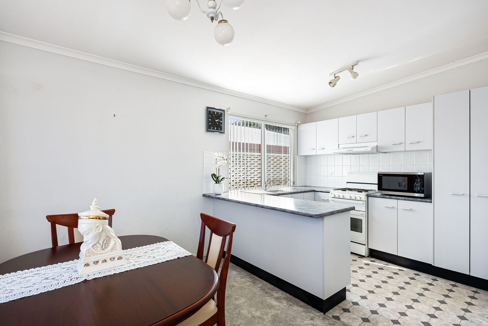 127/68 Pacific Highway, Blacksmiths NSW 2281, Image 2