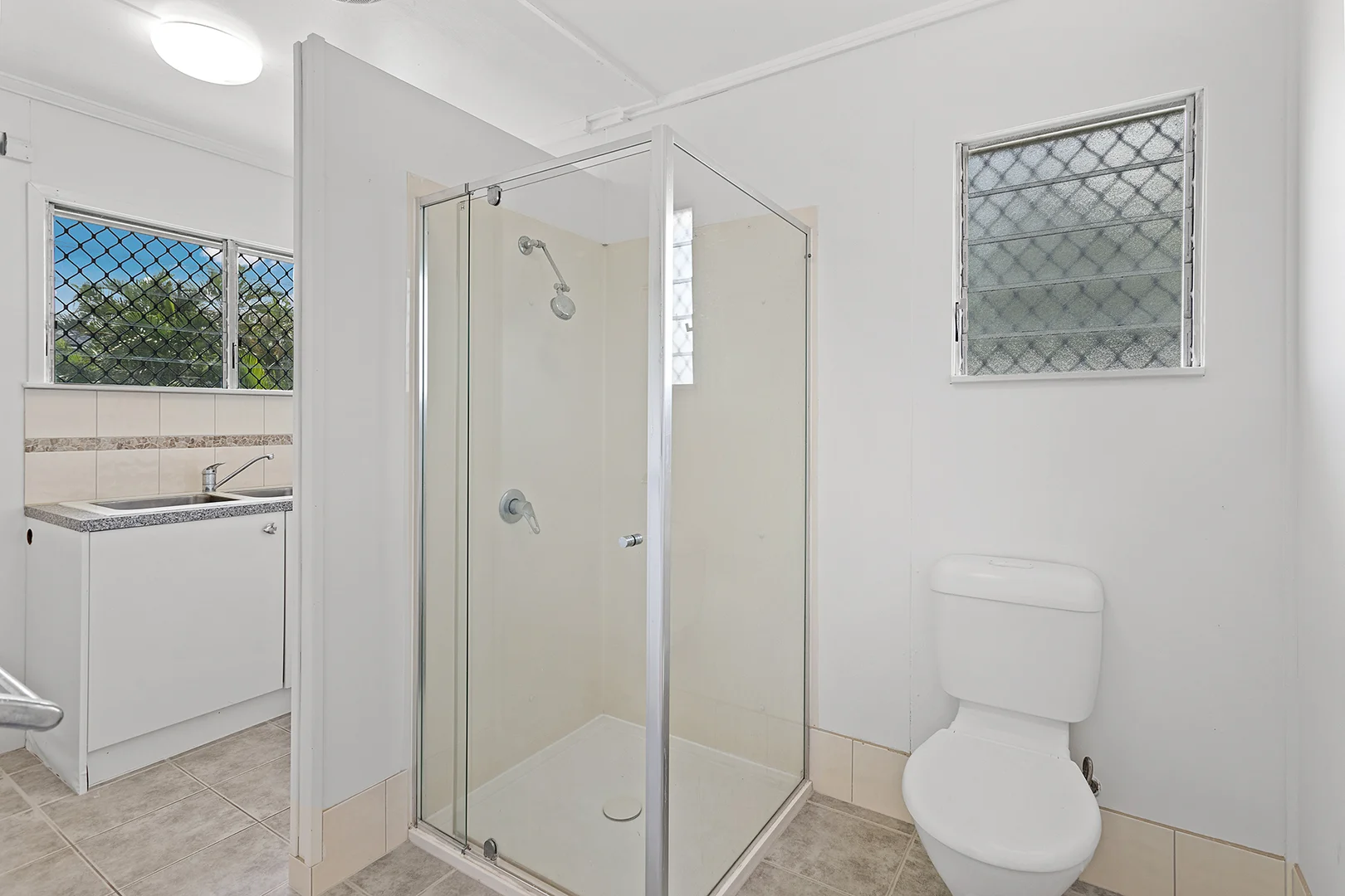 Additional image 8 of 4/40 Coral Esplanade, Cannonvale QLD 4802