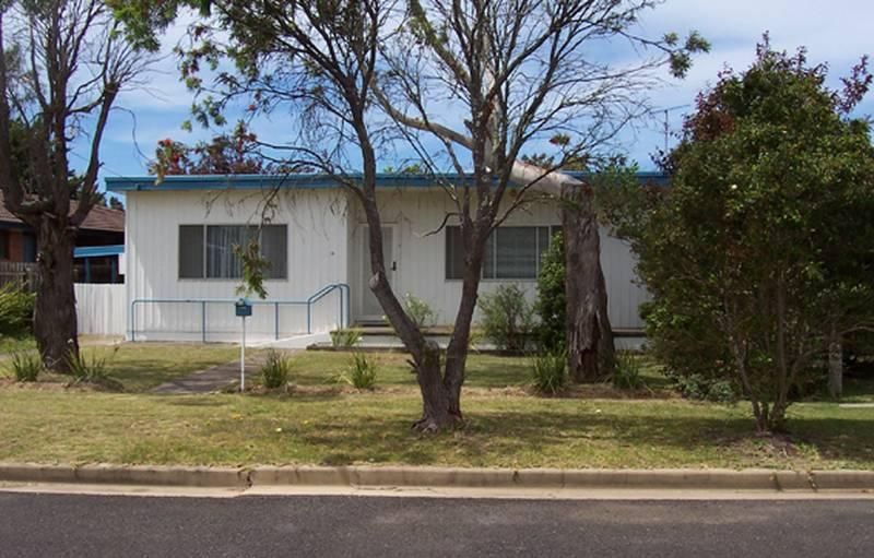 14 Dolphin Avenue, BATEMANS BAY NSW 2536, Image 0