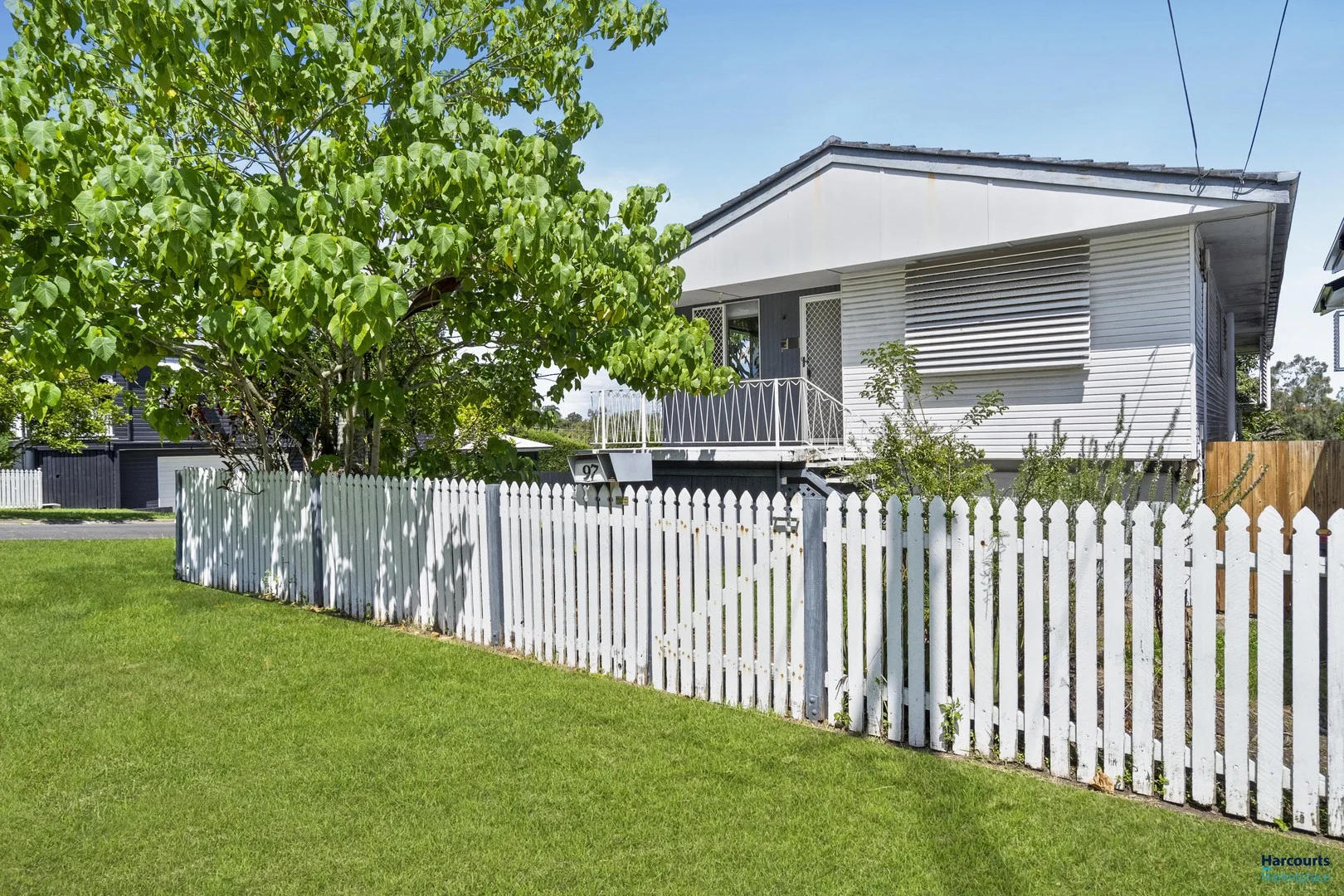 97 Norman Avenue, Norman Park QLD 4170