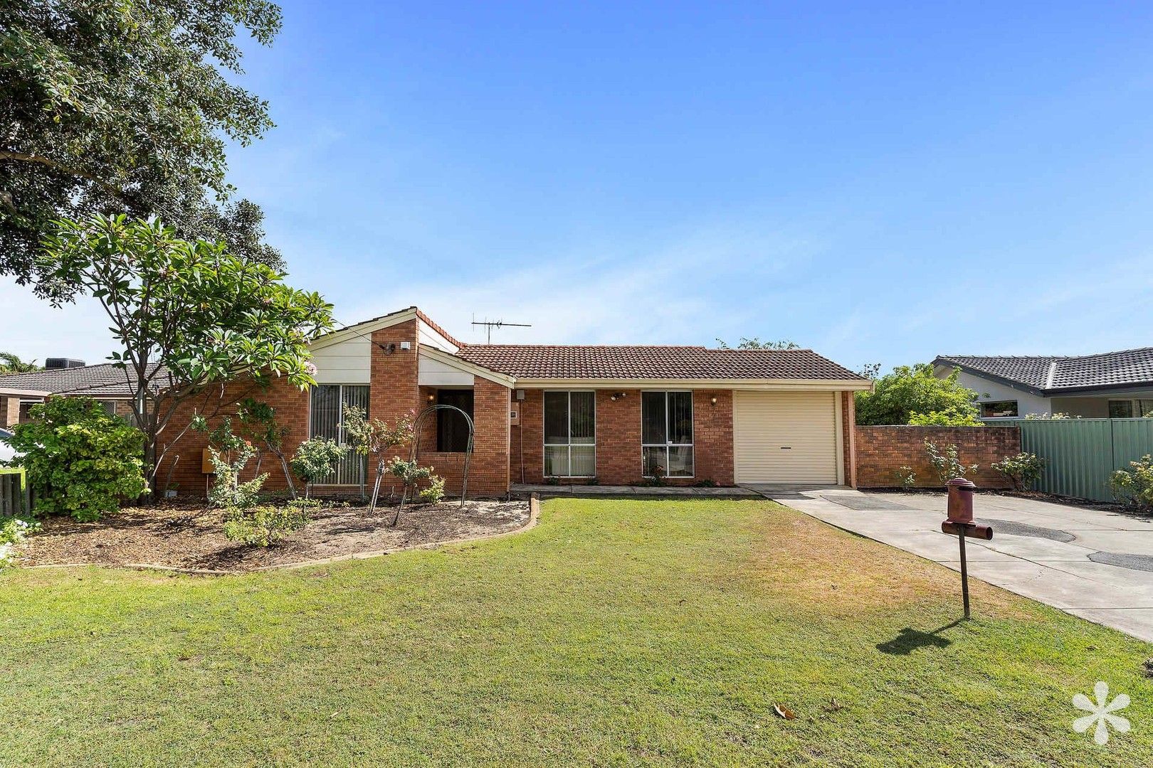 4 bedrooms House in 7 Hayle Court WILLETTON WA, 6155