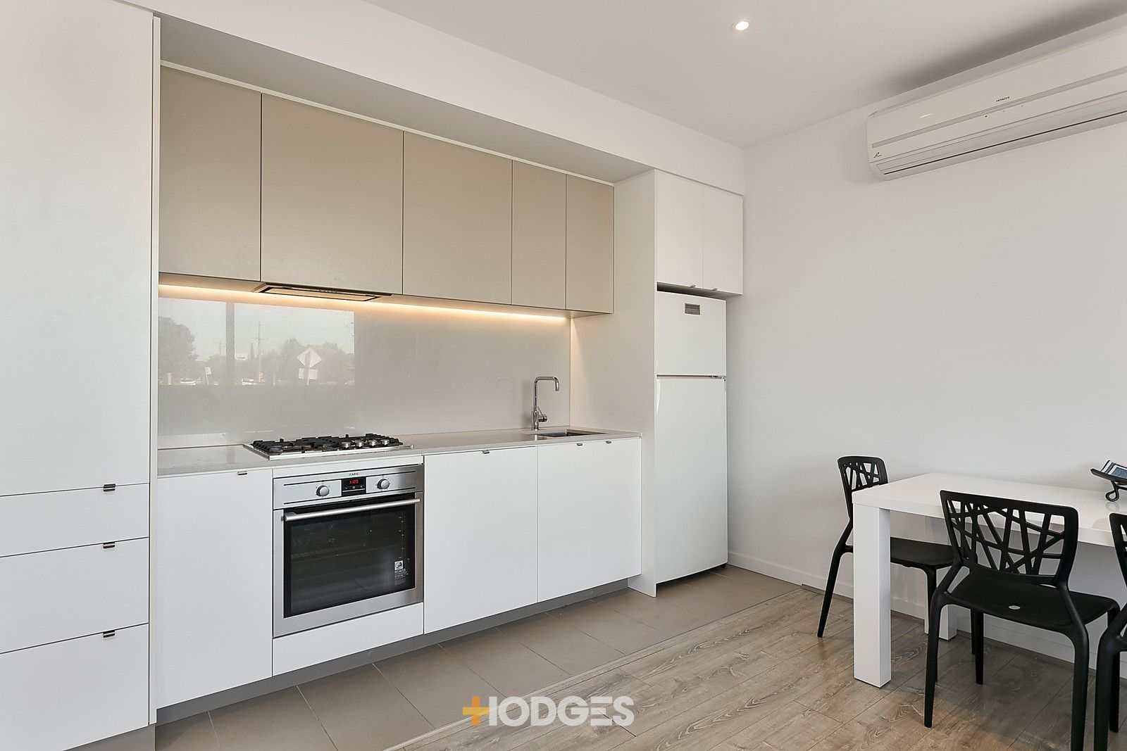 6/3 Morton Avenue, Carnegie VIC 3163, Image 2