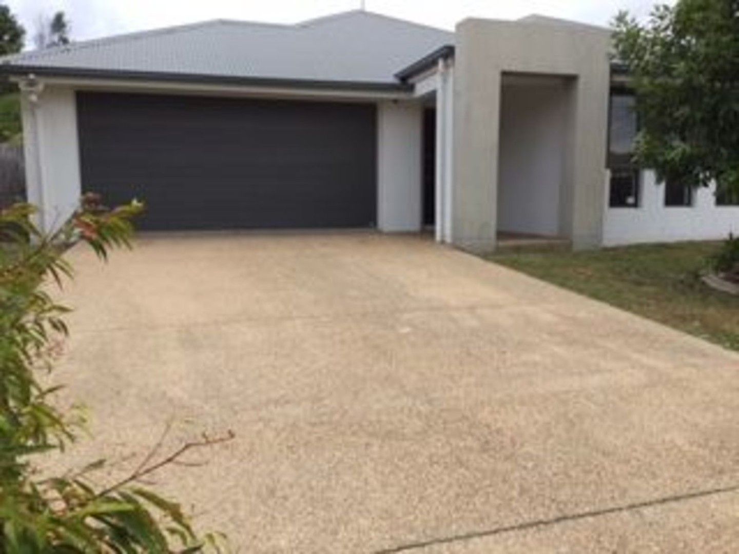 4 bedrooms House in 17 Telopea Place KIRKWOOD QLD, 4680
