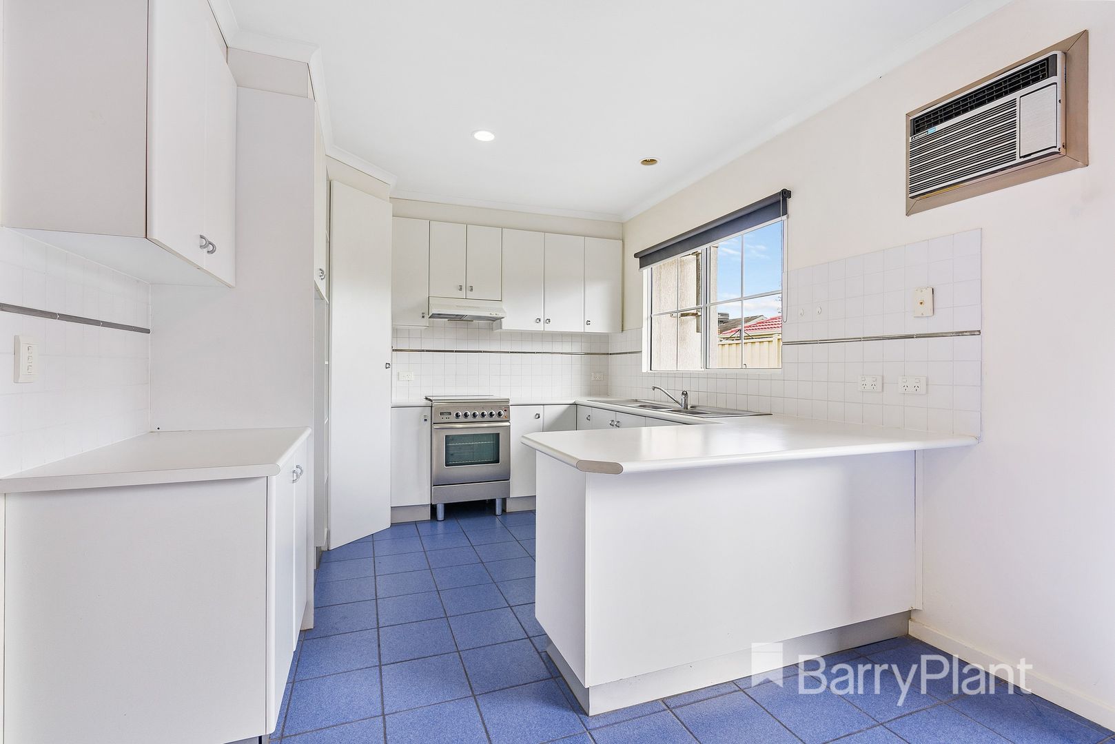 2/30 Edgar Street, Werribee VIC 3030, Image 1