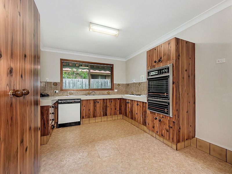 15 Narooma Place, Helensvale QLD 4212, Image 2