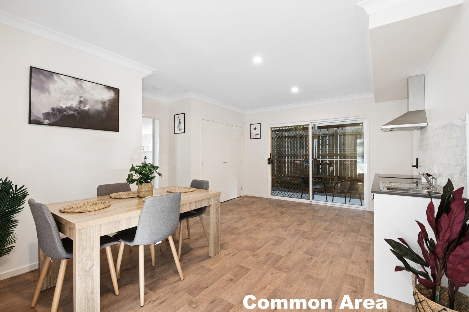 3 bedrooms Apartment / Unit / Flat in 2/91 Macrossan Avenue NORMAN PARK QLD, 4170