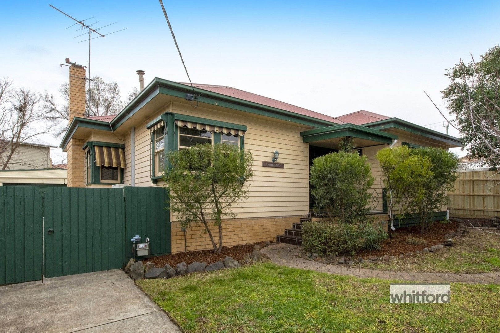 27 Herne Street, Manifold Heights VIC 3218, Image 0