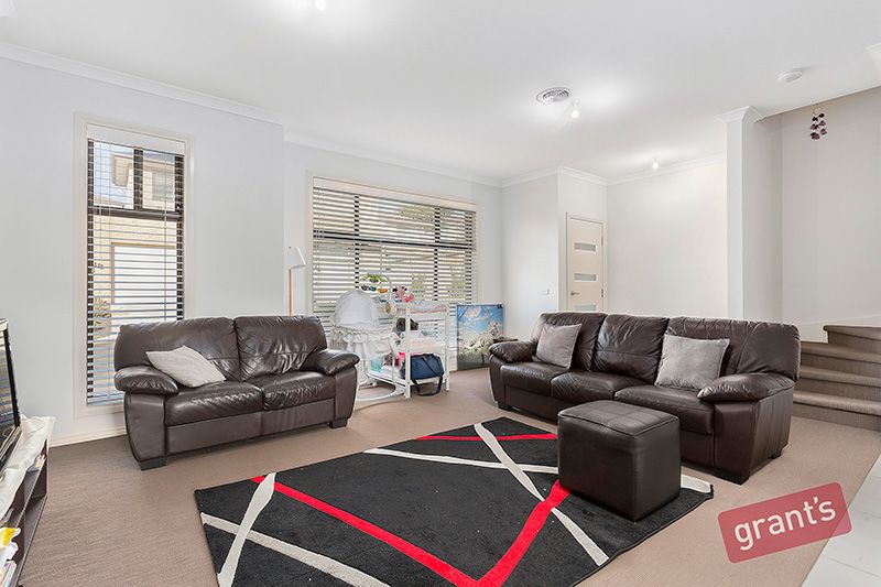 10/10-12 Innes Court, Berwick VIC 3806, Image 1