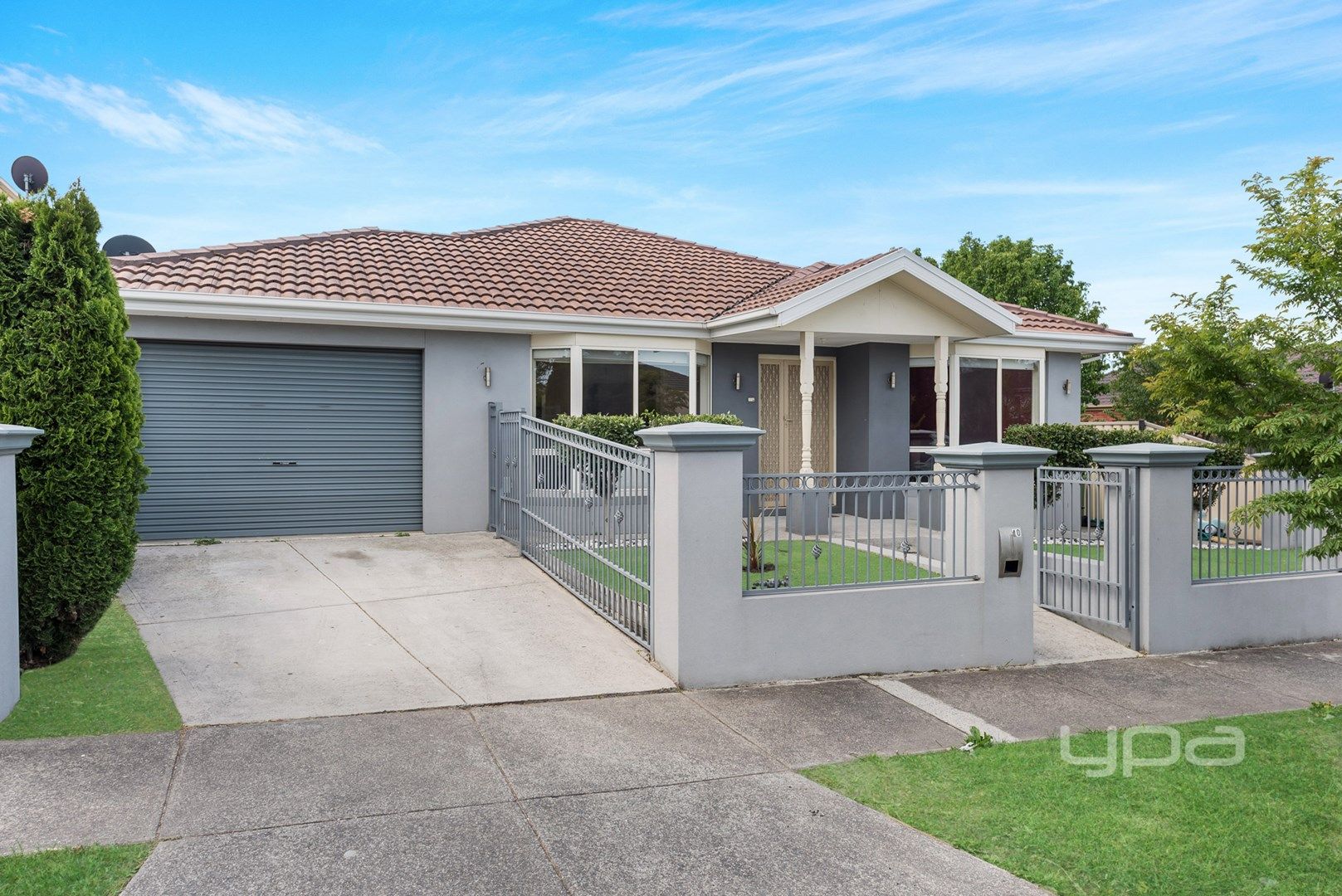 10 Hayfield Road, Roxburgh Park VIC 3064, Image 0