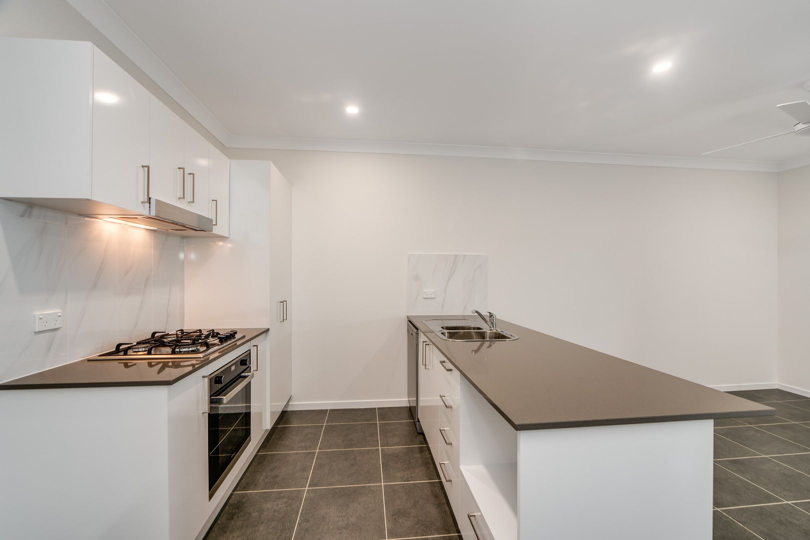 2/6 Sorbus Way, Gillieston Heights NSW 2321, Image 1