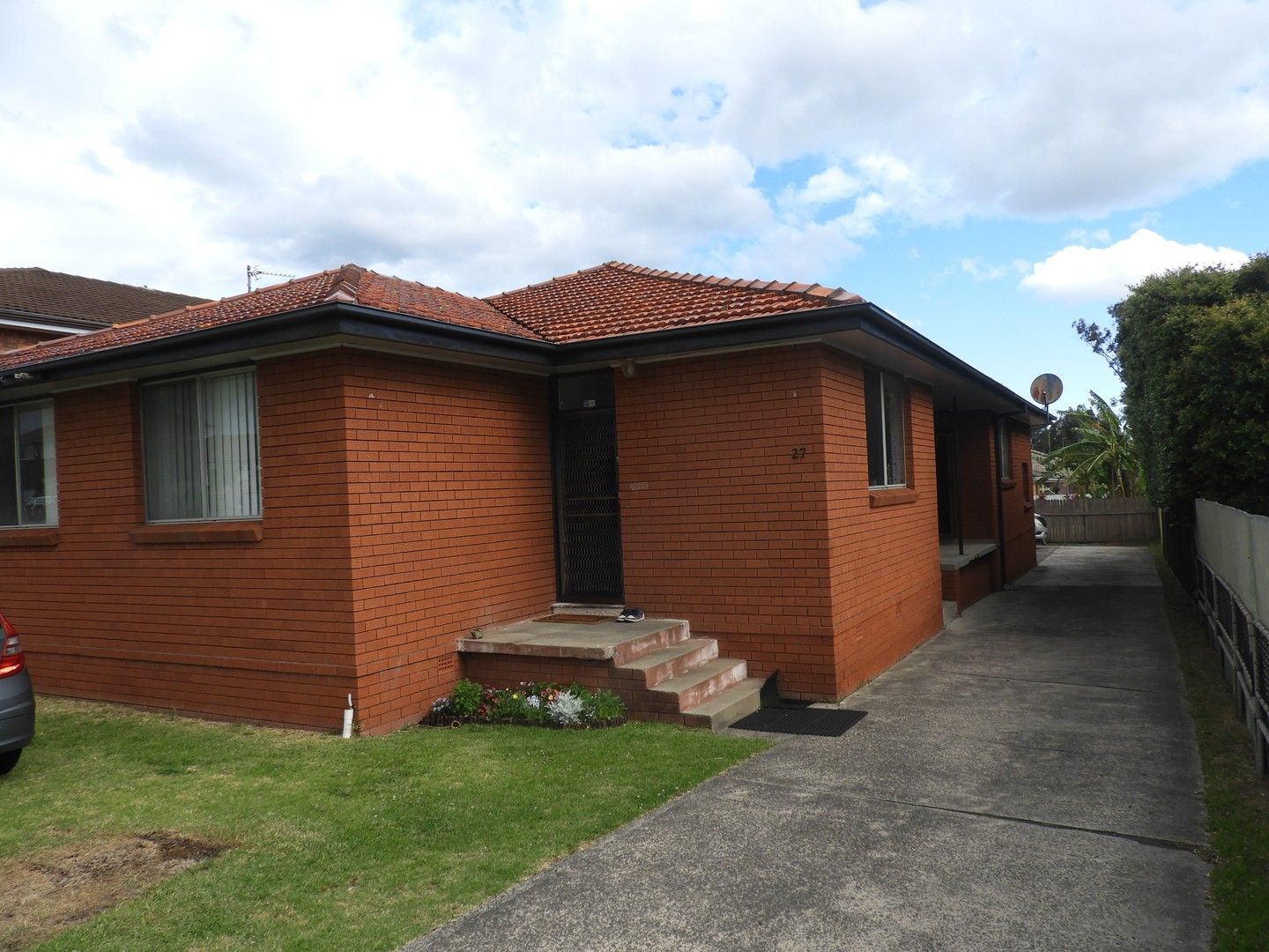 2 bedrooms Apartment / Unit / Flat in 3/27 Owen Park Road BELLAMBI NSW, 2518