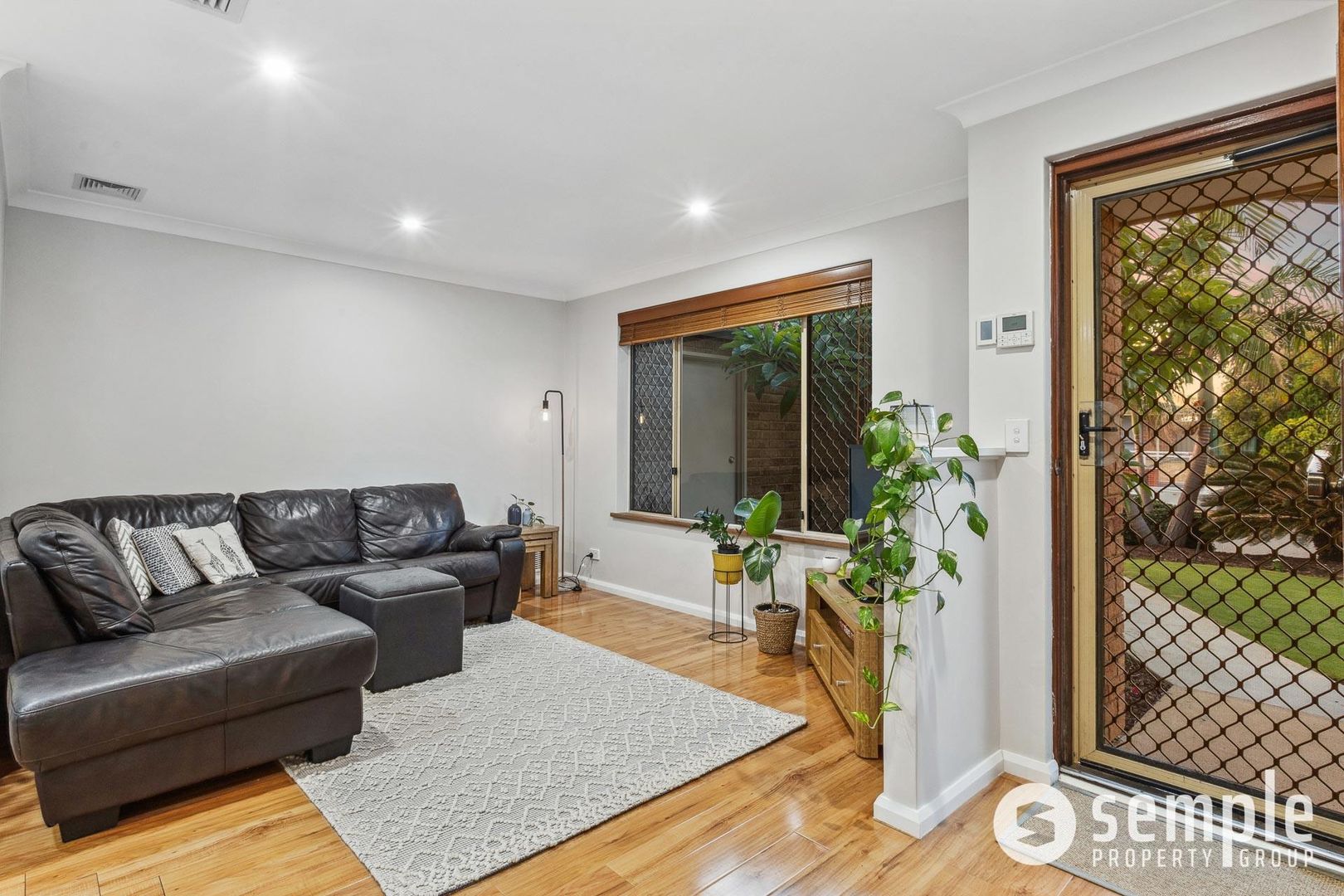 11 Larkspur Cross, Yangebup WA 6164, Image 1