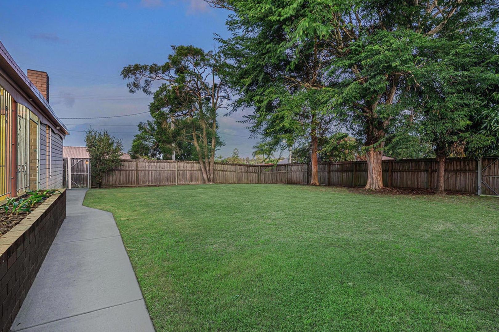 17 Bywater Street, Hillcrest QLD 4118 House For Rent Domain