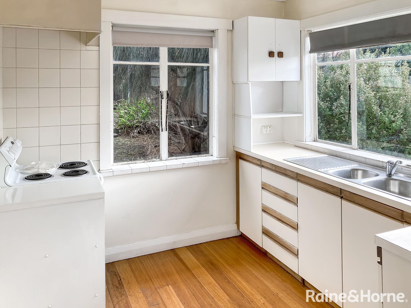 82 Gepp Parade, Derwent Park TAS 7009 House For Rent 475 Domain