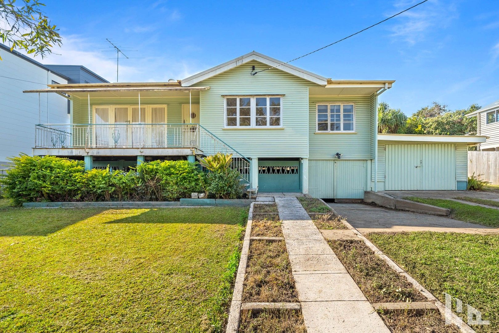 3 bedrooms House in 35 Salaria Drive SEVEN HILLS QLD, 4170