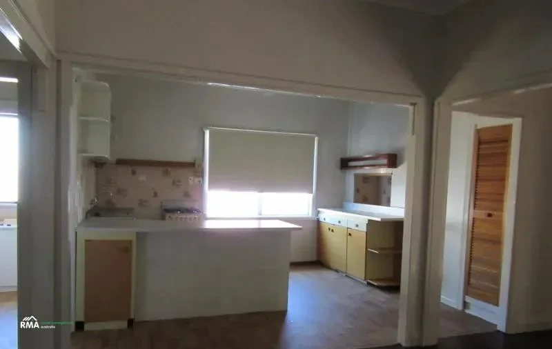 Additional image 4 of 8 Woodrow Street, Carey Park WA 6230