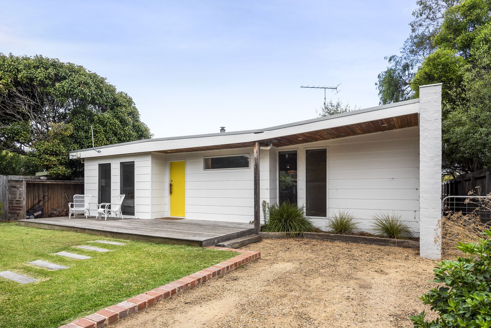 3 bedrooms House in 7 Cronulla Court BARWON HEADS VIC, 3227