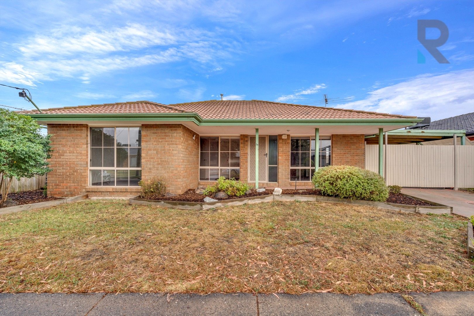 3 bedrooms House in 34 Woking Street CRAIGIEBURN VIC, 3064