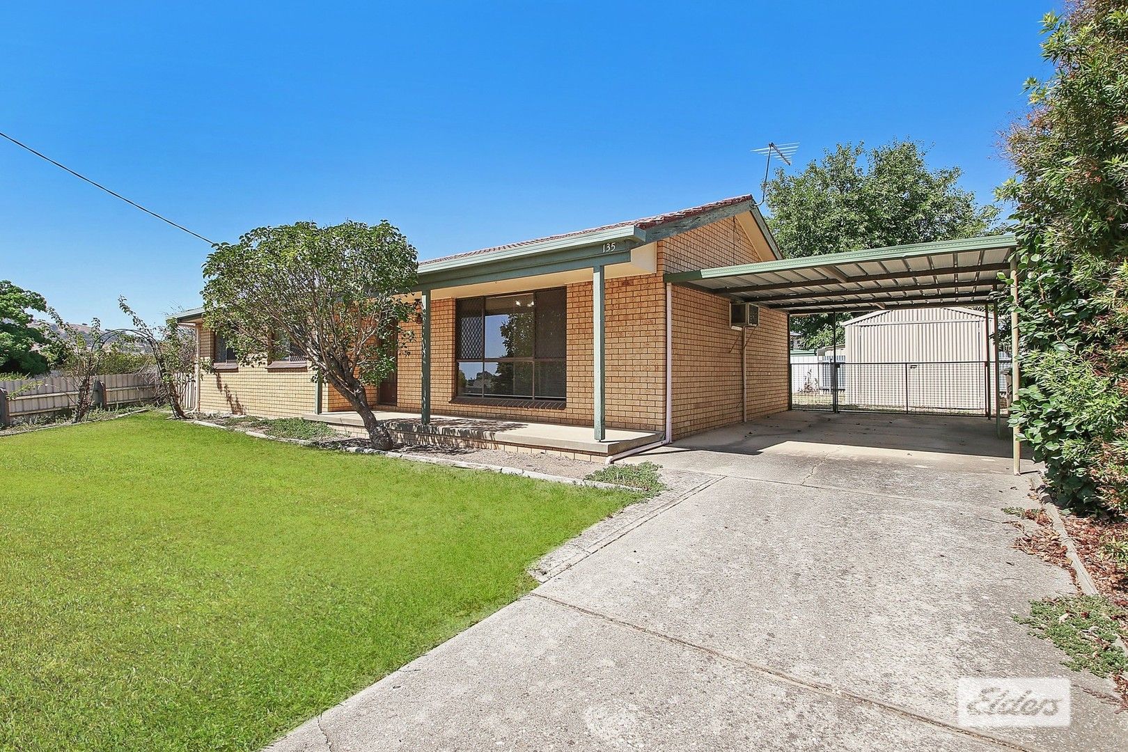 135 Lawrence Street, Wodonga VIC 3690 House For Rent Domain