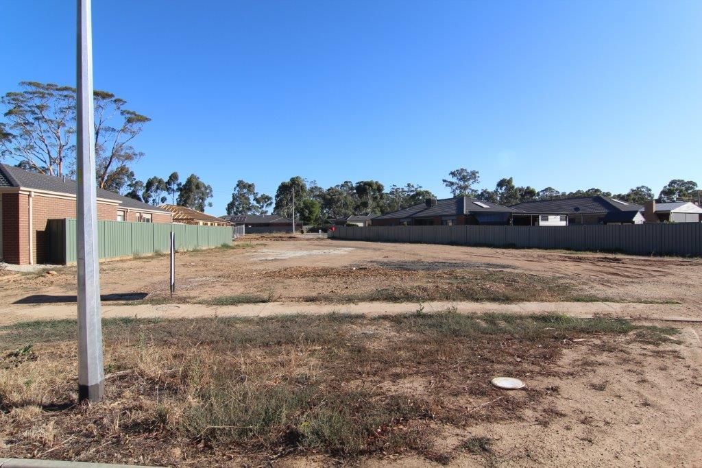 21 (Lt 24) Gladeville Drive, Eaglehawk VIC 3556, Image 2