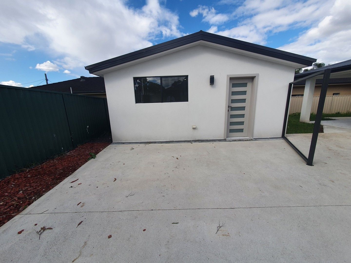 1 bedrooms Apartment / Unit / Flat in 41a/41 gipps st SMITHFIELD NSW, 2164