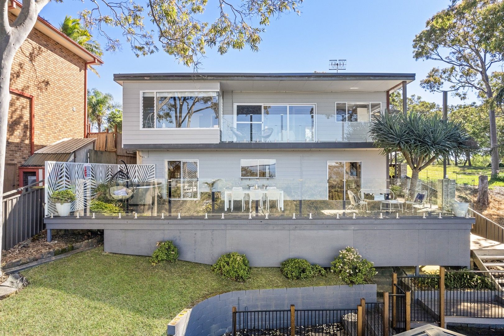 5 bedrooms House in 27 Leslie Avenue GOROKAN NSW, 2263