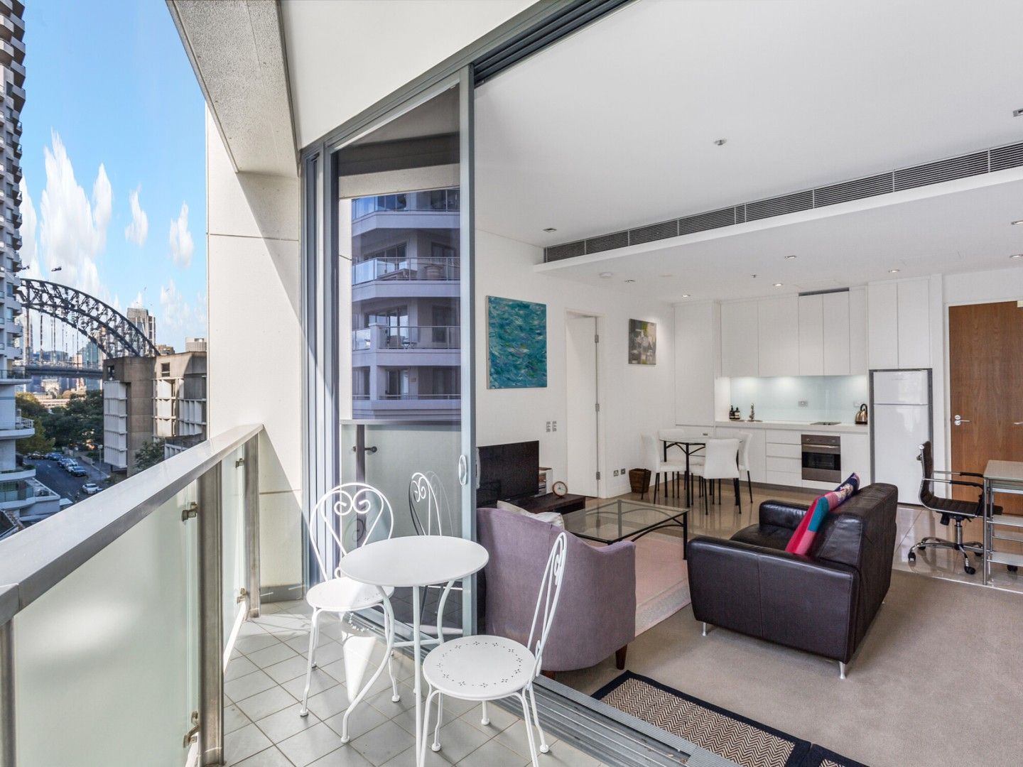 1 bedrooms Apartment / Unit / Flat in 809/8 Glen Street MILSONS POINT NSW, 2061