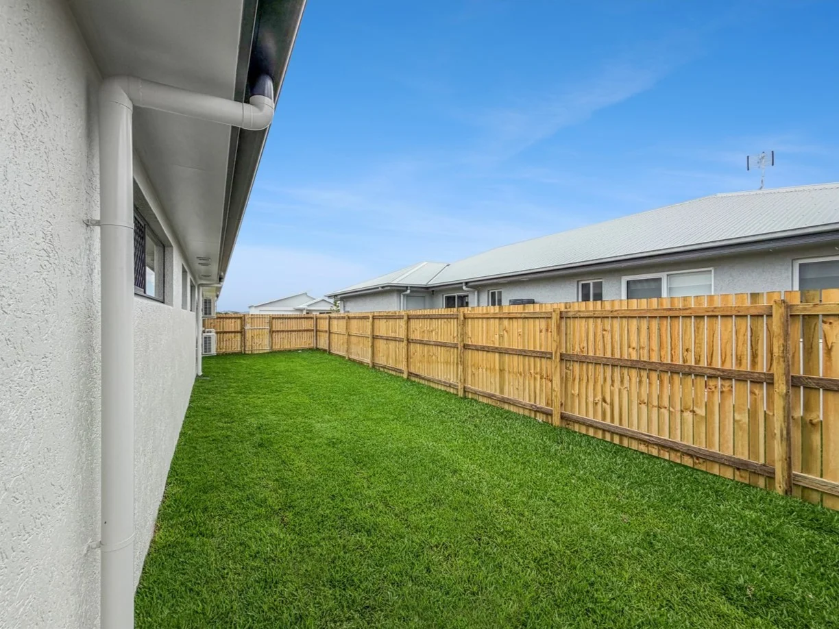 4A Reedgrass Circuit, Rasmussen QLD 4815 - Semi-detached For Rent | Domain