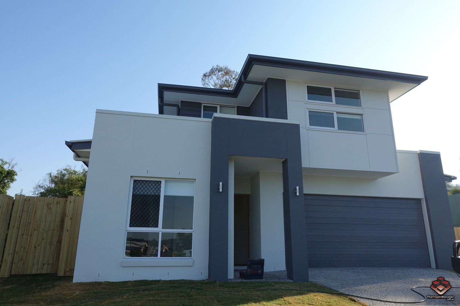 4 bedrooms House in 46 Morningview Place CARINDALE QLD, 4152