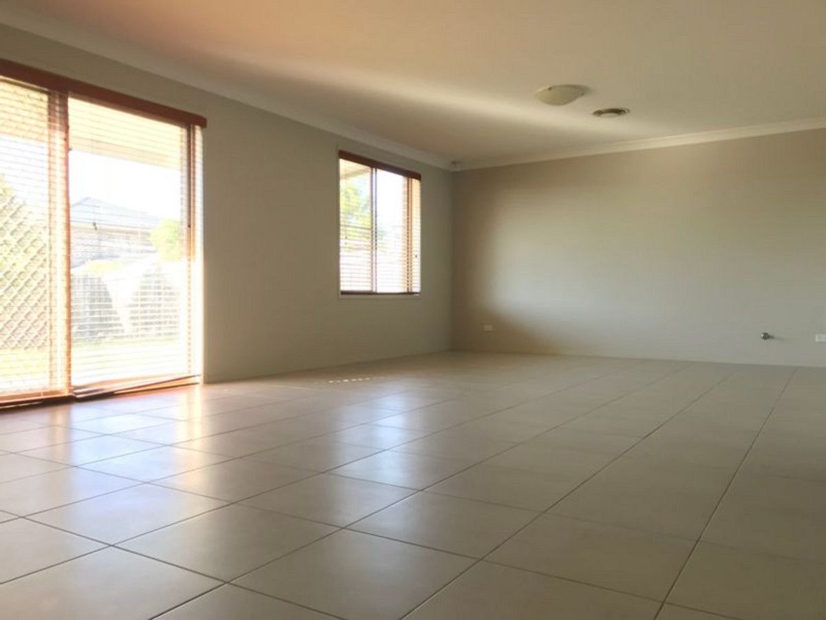 17 Adelong Parade, The Ponds NSW 2769 House For Rent 800 Domain