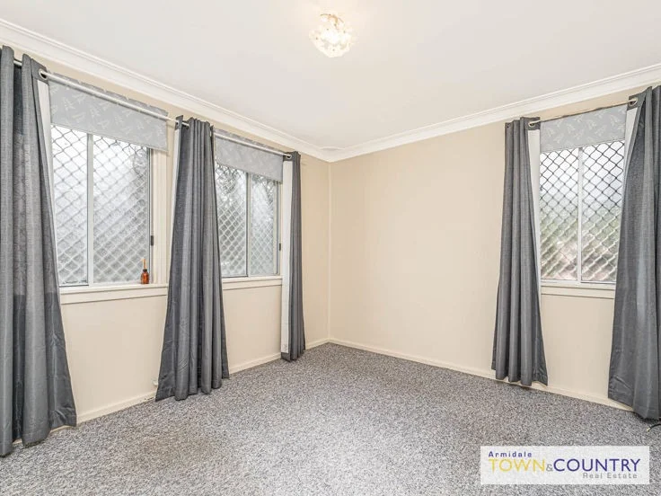 Additional image 9 of 10 Helen Avenue, Armidale NSW 2350