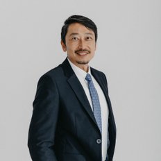 Jonathan Yim, Sales representative