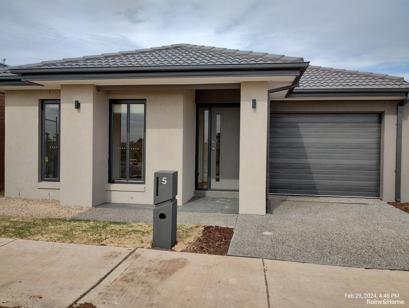 5 Homebush Esplanade, Fraser Rise VIC 3336 House For Rent Domain