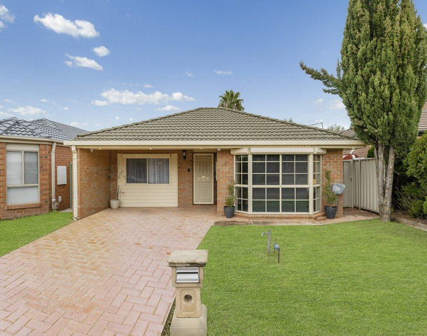 4 Goulburn Circuit, Caroline Springs VIC 3023