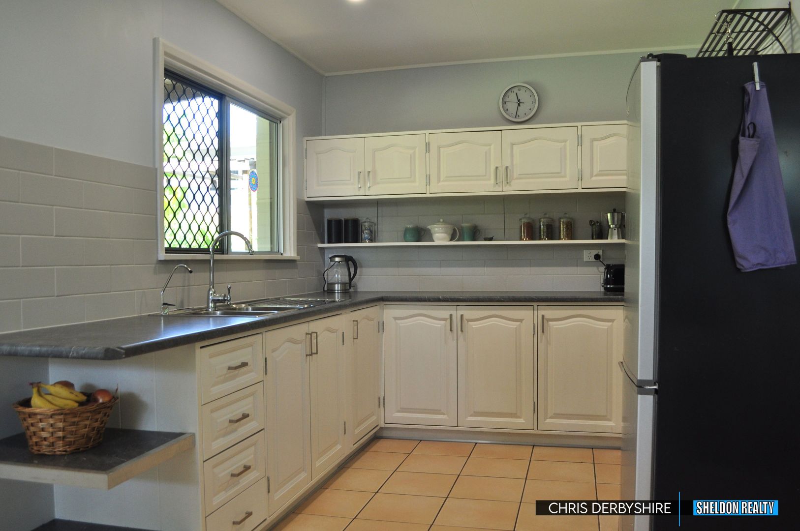 28 Oak Street, Holloways Beach QLD 4878, Image 2