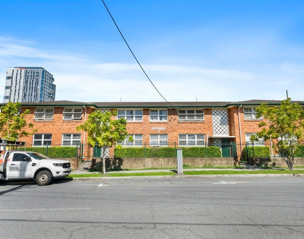 7B/2 Carl Street, Woolloongabba QLD 4102