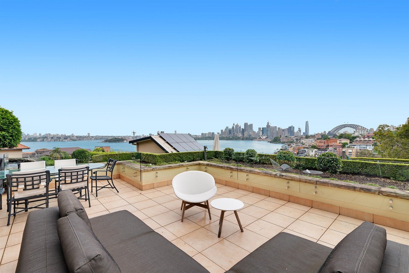 4 bedrooms Apartment / Unit / Flat in 2/33 Milson Road CREMORNE POINT NSW, 2090