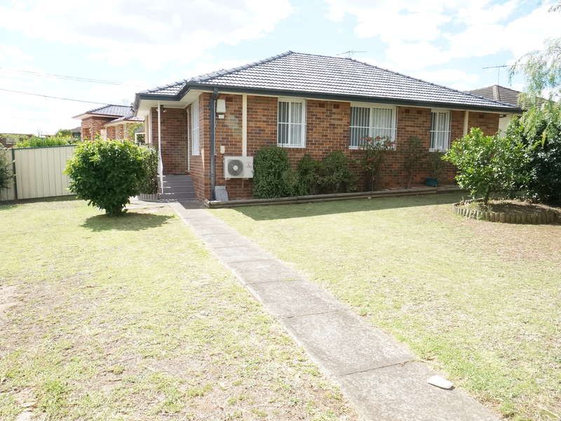 75 Tasman Pde, Fairfield West NSW 2165, Image 1