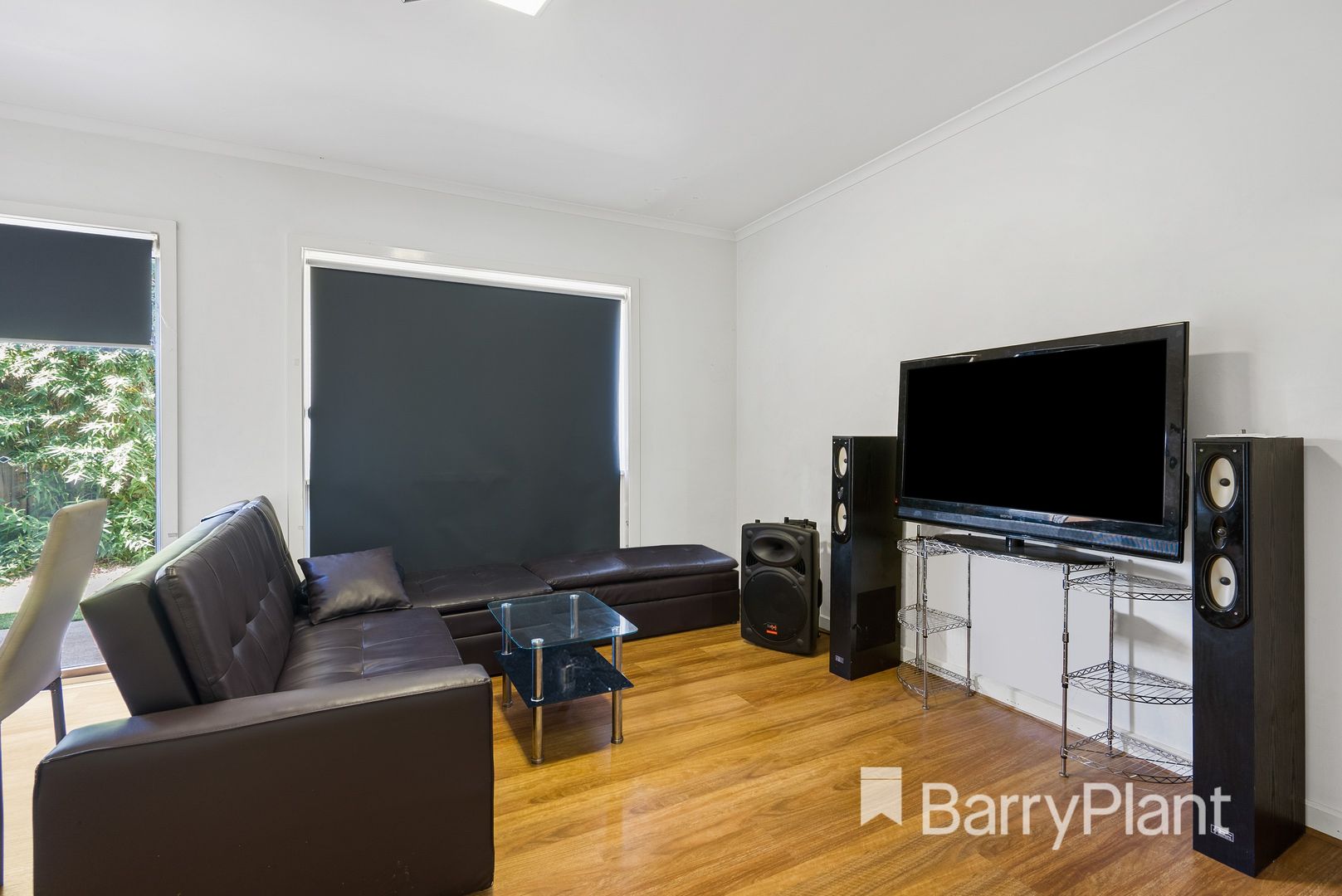 2/6 McRae Avenue, St Albans VIC 3021, Image 2