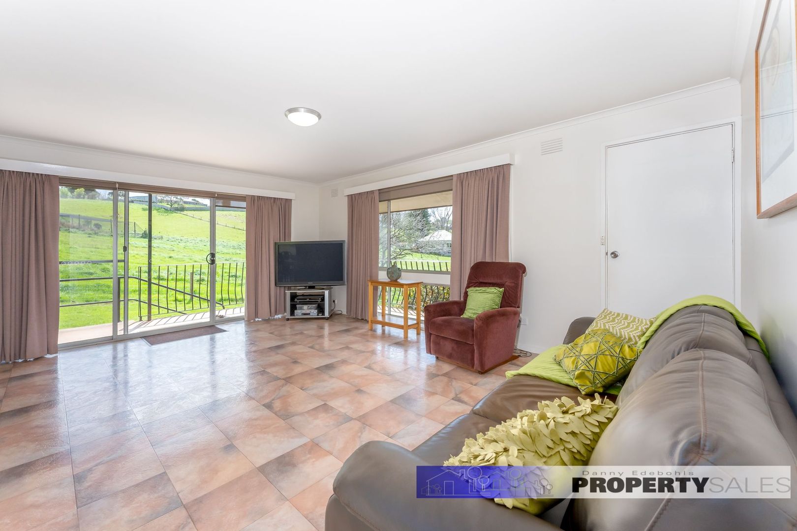 6-14 Moore Street, Erica VIC 3825, Image 2