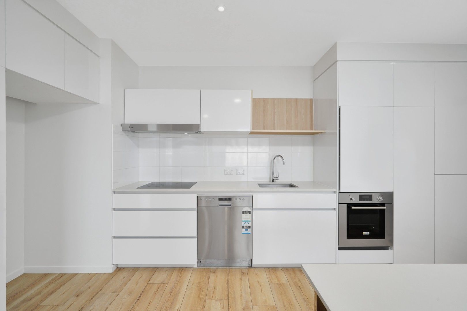 1 bedrooms Apartment / Unit / Flat in 204/21 Nile Street WOOLLOONGABBA QLD, 4102
