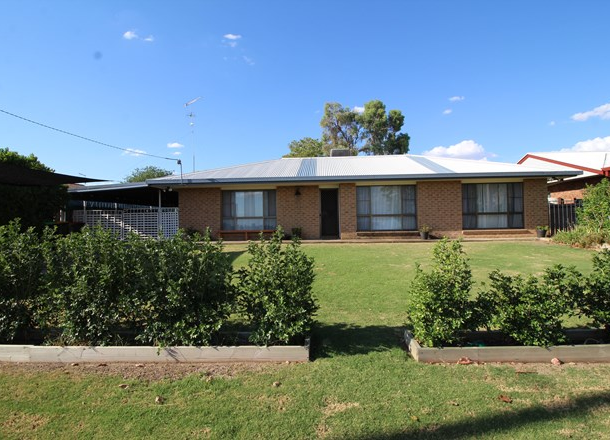 32 Boland Drive, Moree NSW 2400