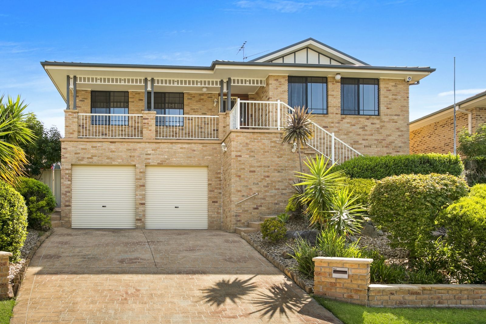 37 Stenhouse Drive, Mount Annan Property History & Address Research