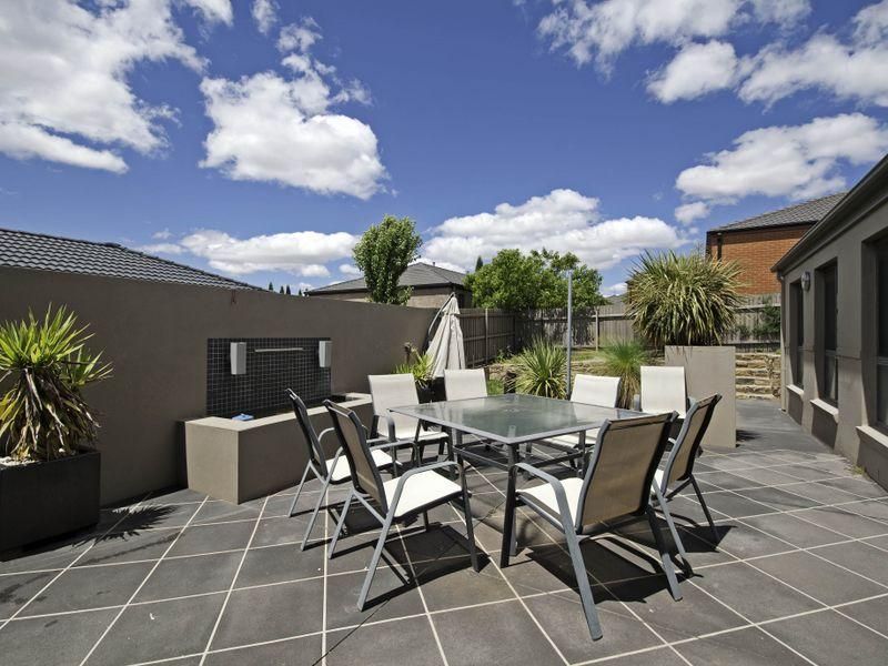 14 Bembrick Street, GUNGAHLIN ACT 2912, Image 2