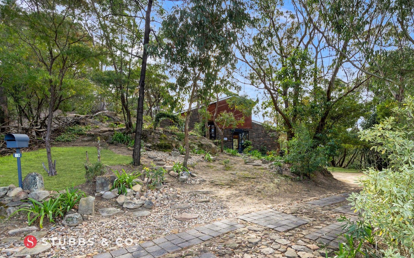 19 HOVEA PLACE, Woodford NSW 2778, Image 0