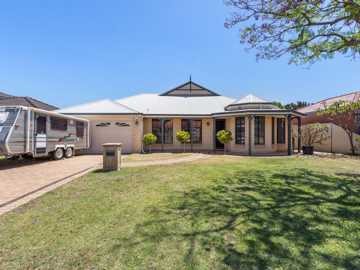 7 Silvereye Close, East Cannington WA 6107, Image 0