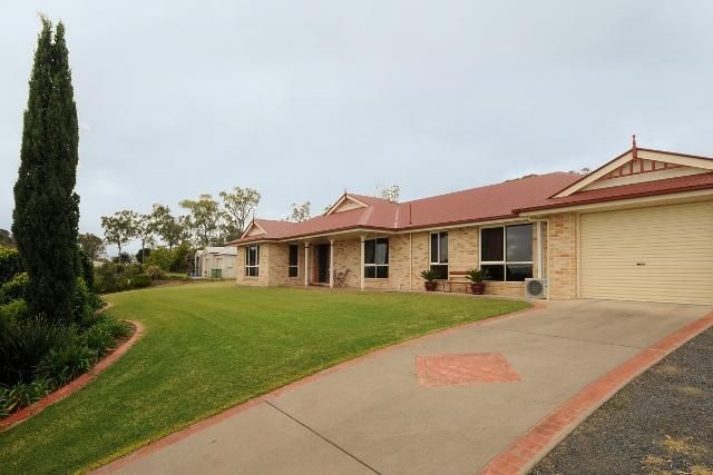 7 William Court, COTSWOLD HILLS QLD 4350, Image 0